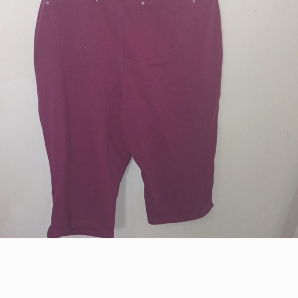 Purple capris - Picture 3 of 3